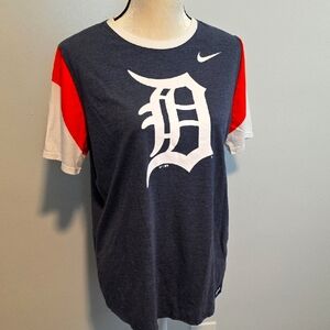 🆕️ Detroit Tigers MLB Nike T-shirt / XL